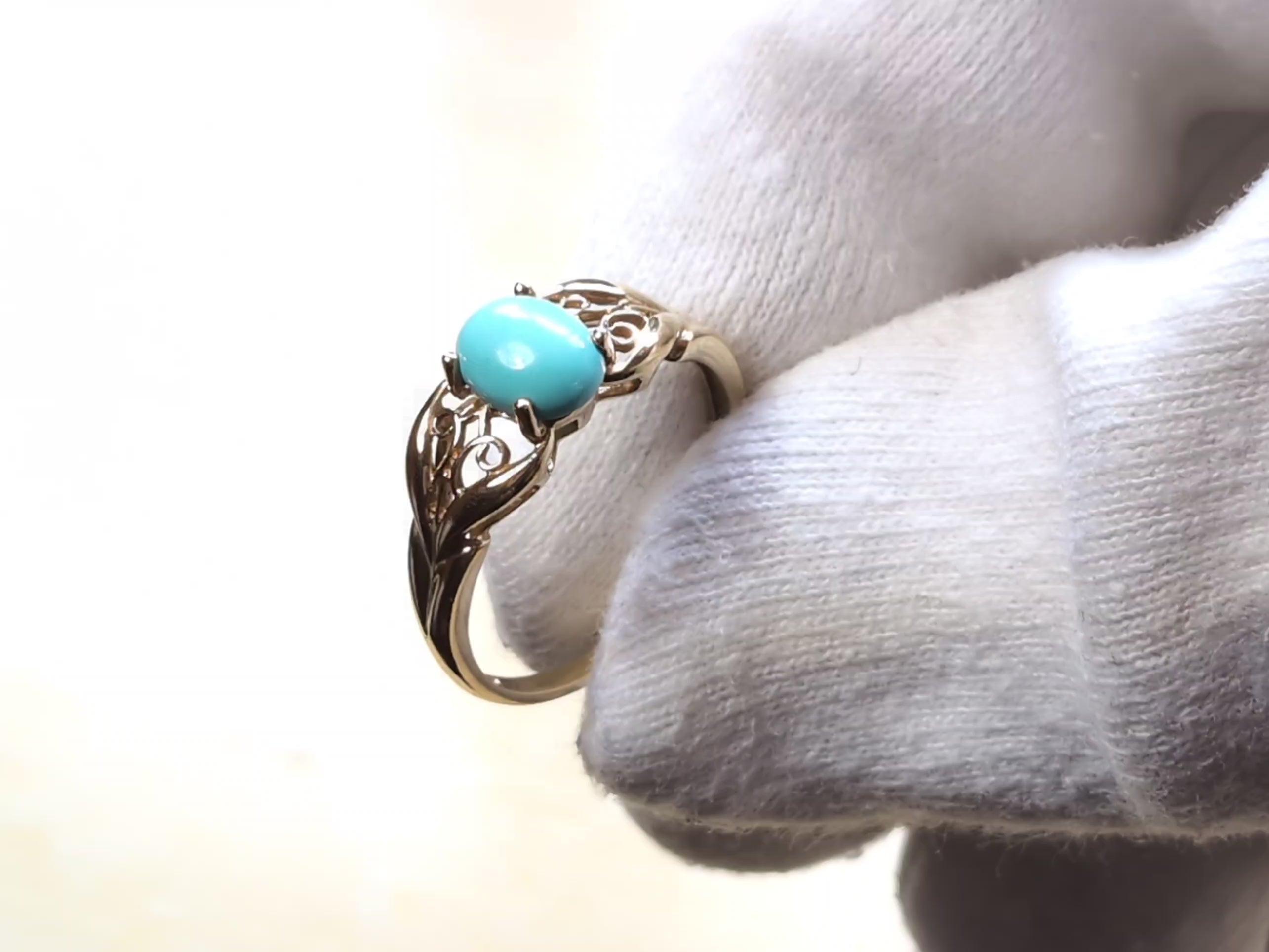 9ct Yellow Gold Ring With Natural Turquoise Cabochon & Filigree Mount Size S (C2905)