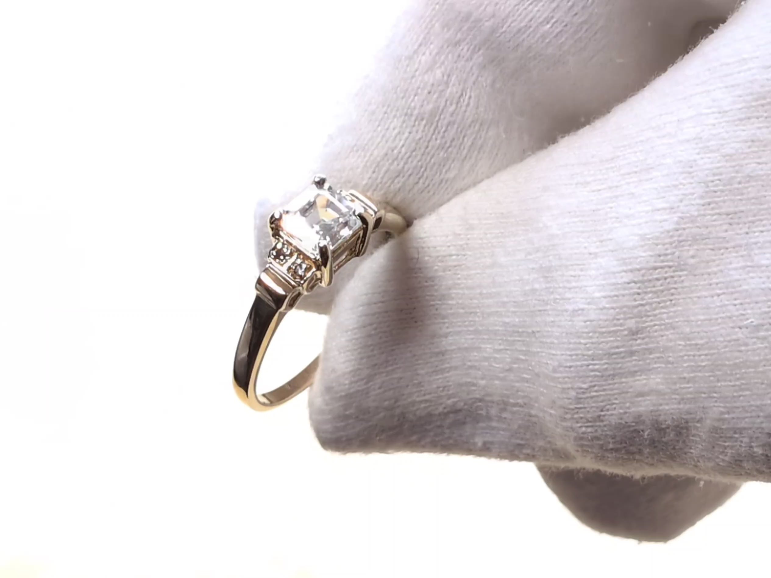 9ct Gold Ring With Natural White Ice Zircon & Alexandrite Gems UK Size U (C2906)