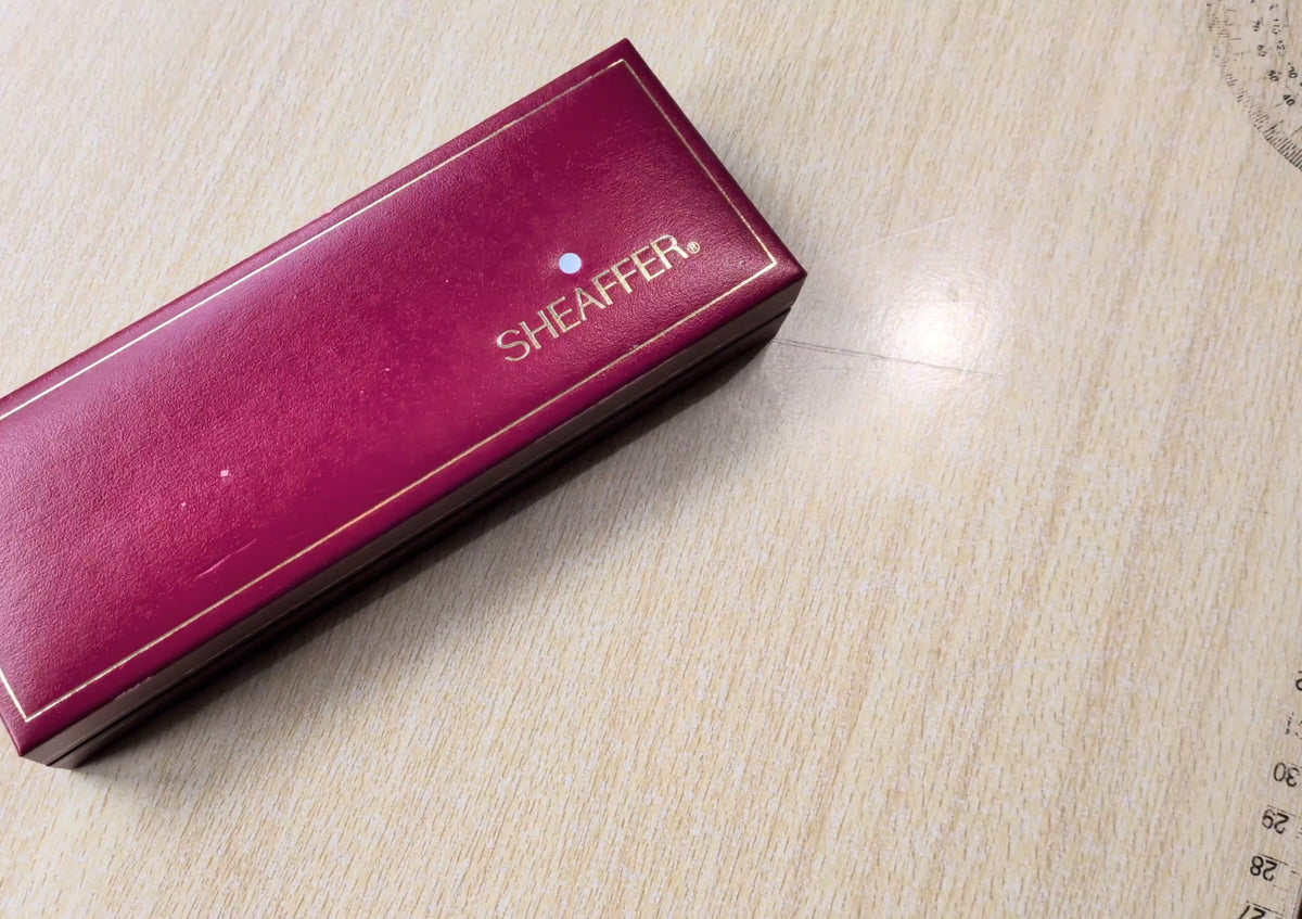 Sheaffer Targa 676 Classic Fountain Pen - Gold Feather - 14K Gold Nib - Boxed - C3057