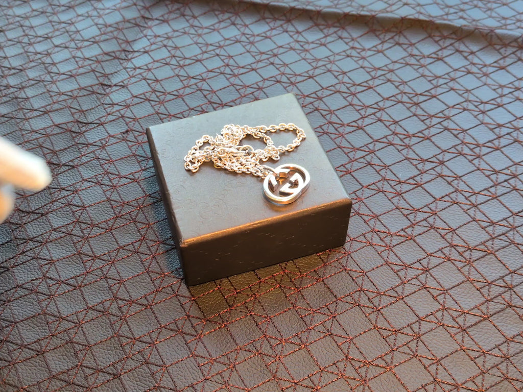 Gucci Double G Heavy Sterling Silver Pendant Necklace - Boxed 925 Italian (C2953)