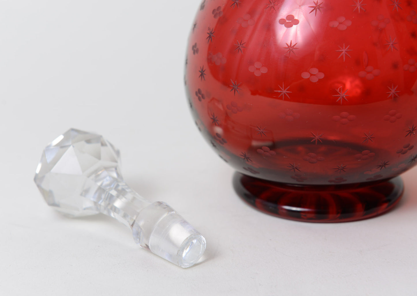Victorian Antique Etched Cranberry Glass Decanter / Claret Jug c1860 (Code 0238) - Blue Cherry Antiques - 5