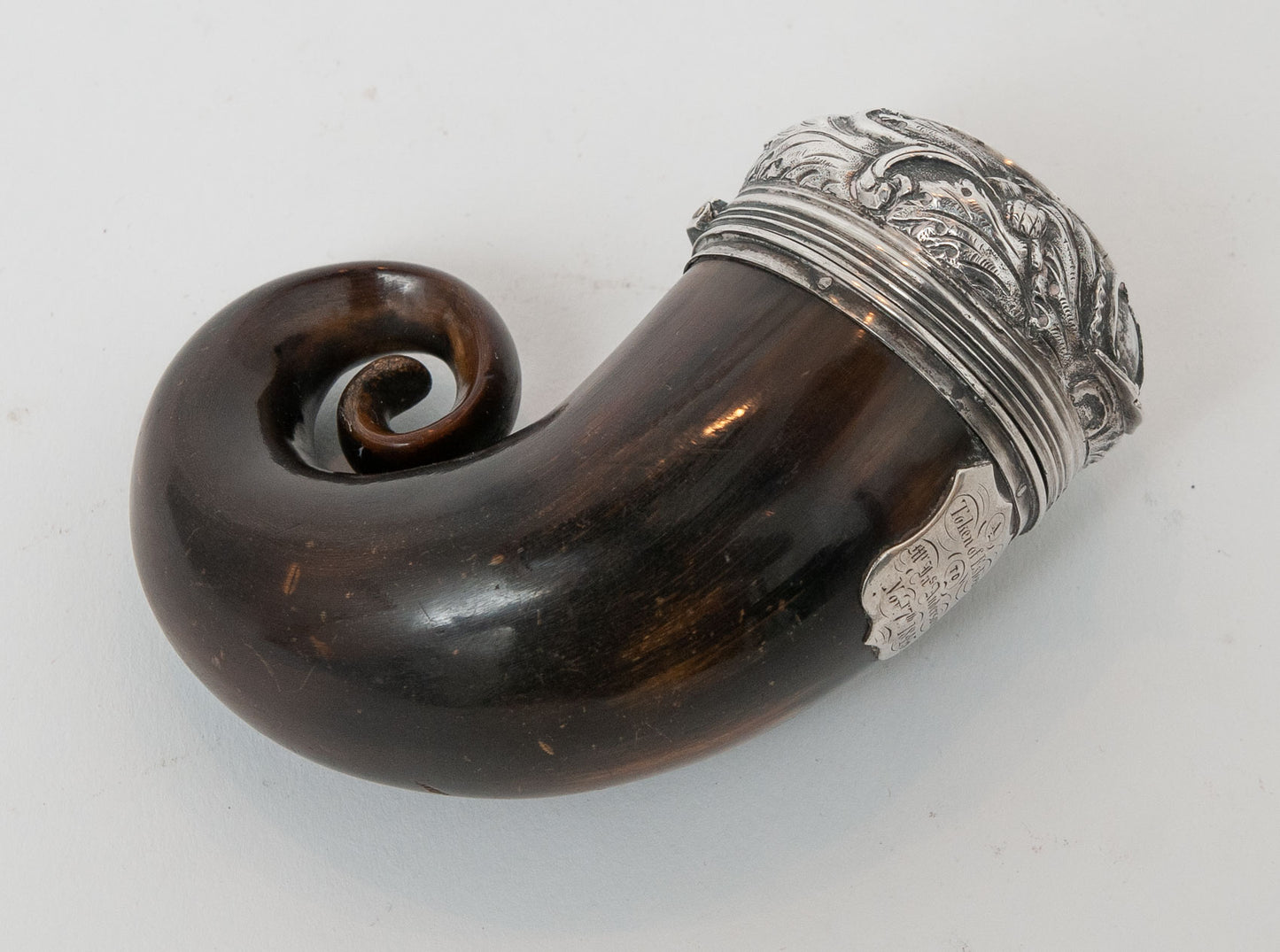 Antique Scottish Rams Horn Snuff Mull Box with Citrine & Silver Lid & Queen Anne Shilling (Code 1534)