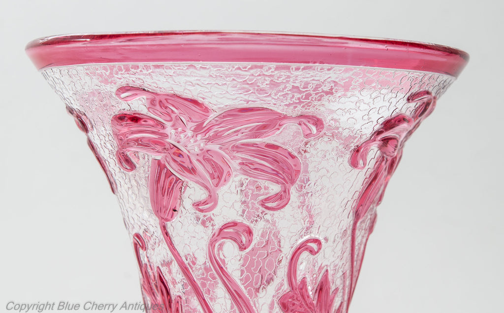 Thomas Webb Cameo Fleur Lily Pattern Art Glass Vase in Cranberry and Clear (Code 1766)