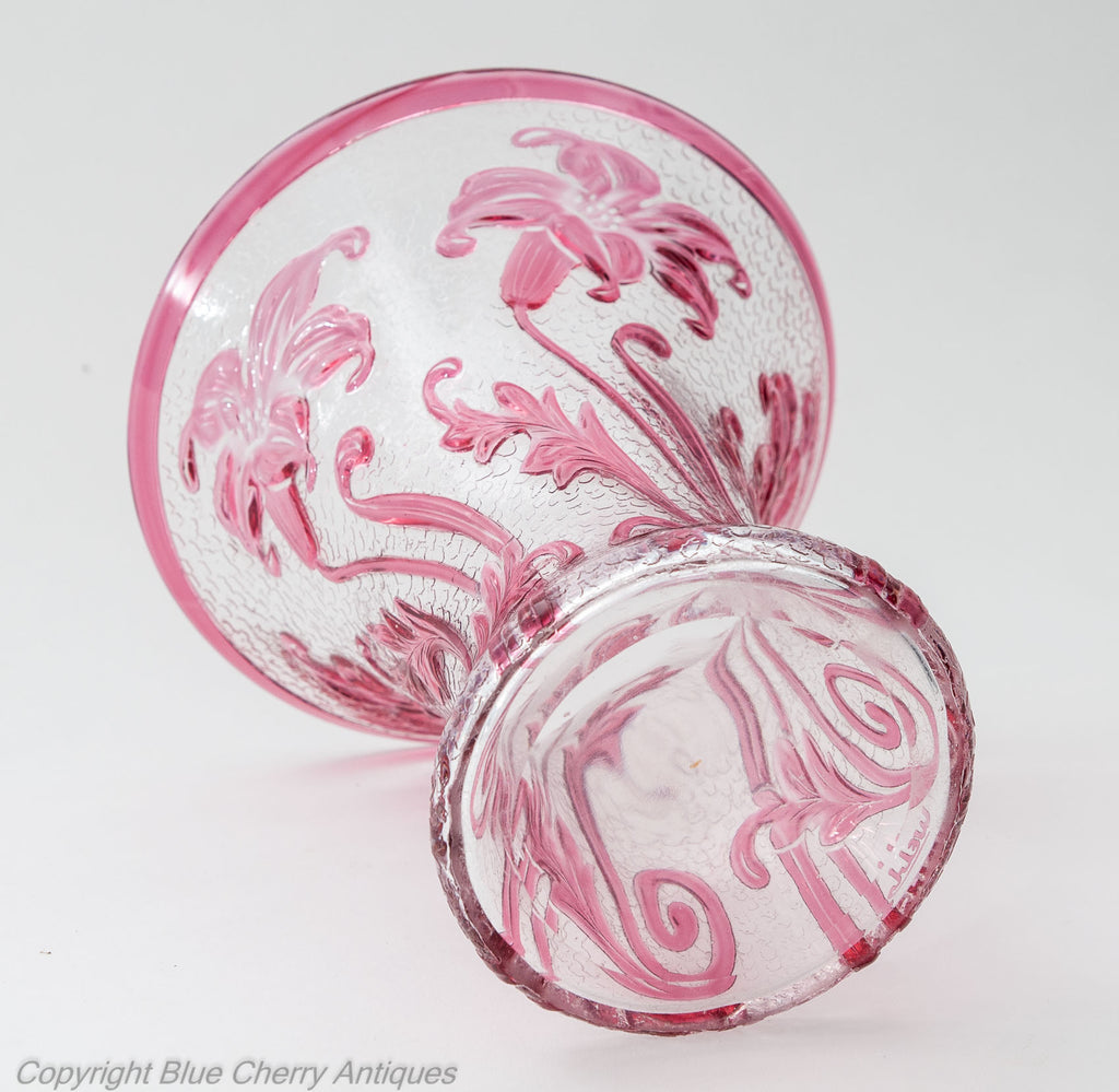 Thomas Webb Cameo Fleur Lily Pattern Art Glass Vase in Cranberry and Clear (Code 1766)