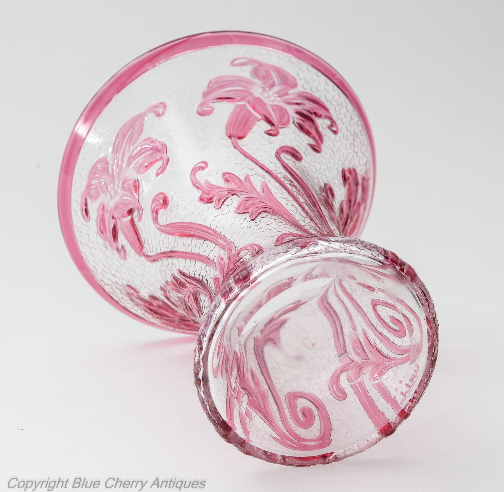 Thomas Webb Cameo Fleur Lily Pattern Art Glass Vase in Cranberry and Clear (Code 1766)