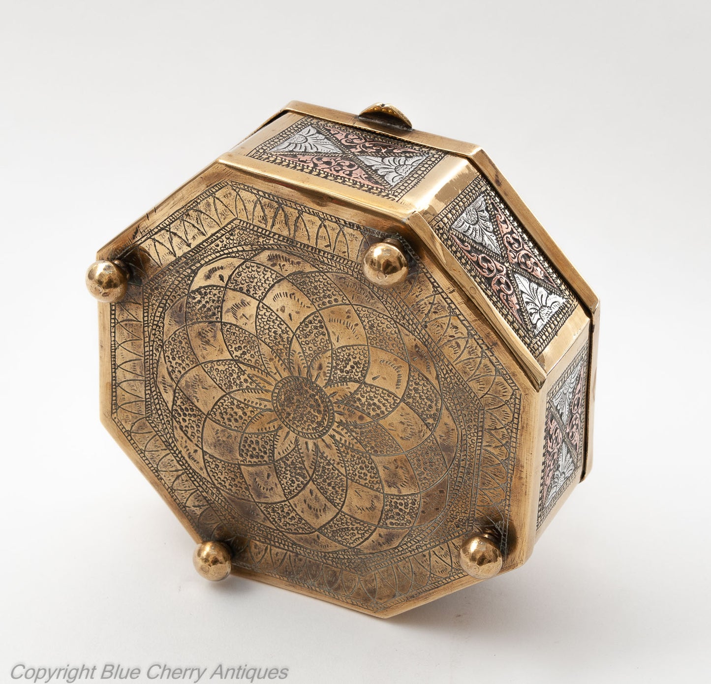 Antique Ceylonese Sri Lankan Brass, Silver & Copper Octagonal Betel Leaf Box (Code 1817)