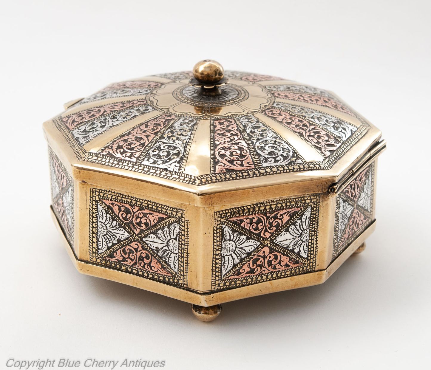 Antique Ceylonese Sri Lankan Brass, Silver & Copper Octagonal Betel Leaf Box (Code 1817)