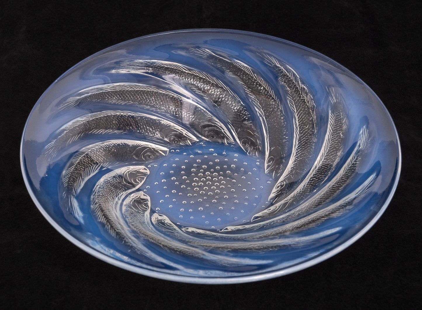 Rene Lalique Art Deco Opalescent Glass Poissons Design Shallow Dish (Code 2104)