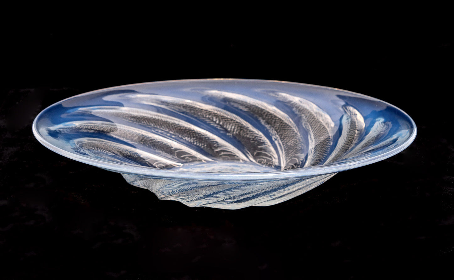 Rene Lalique Art Deco Opalescent Glass Poissons Design Shallow Dish (Code 2104)