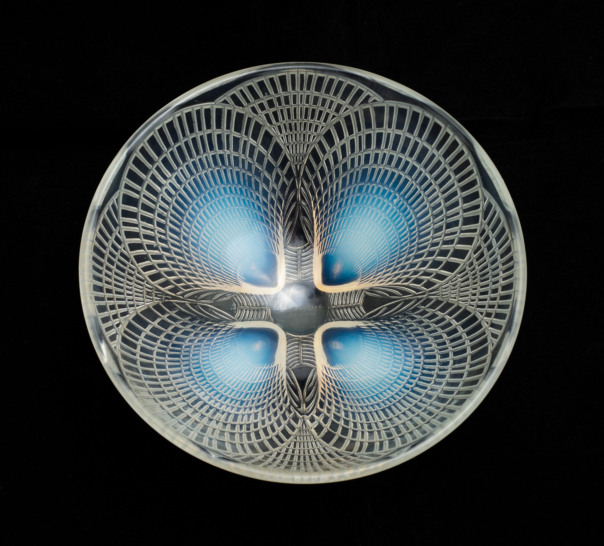 Rene Lalique Coquilles Art Deco French Opalescent Glass Bowl c1925 (Code 2152)