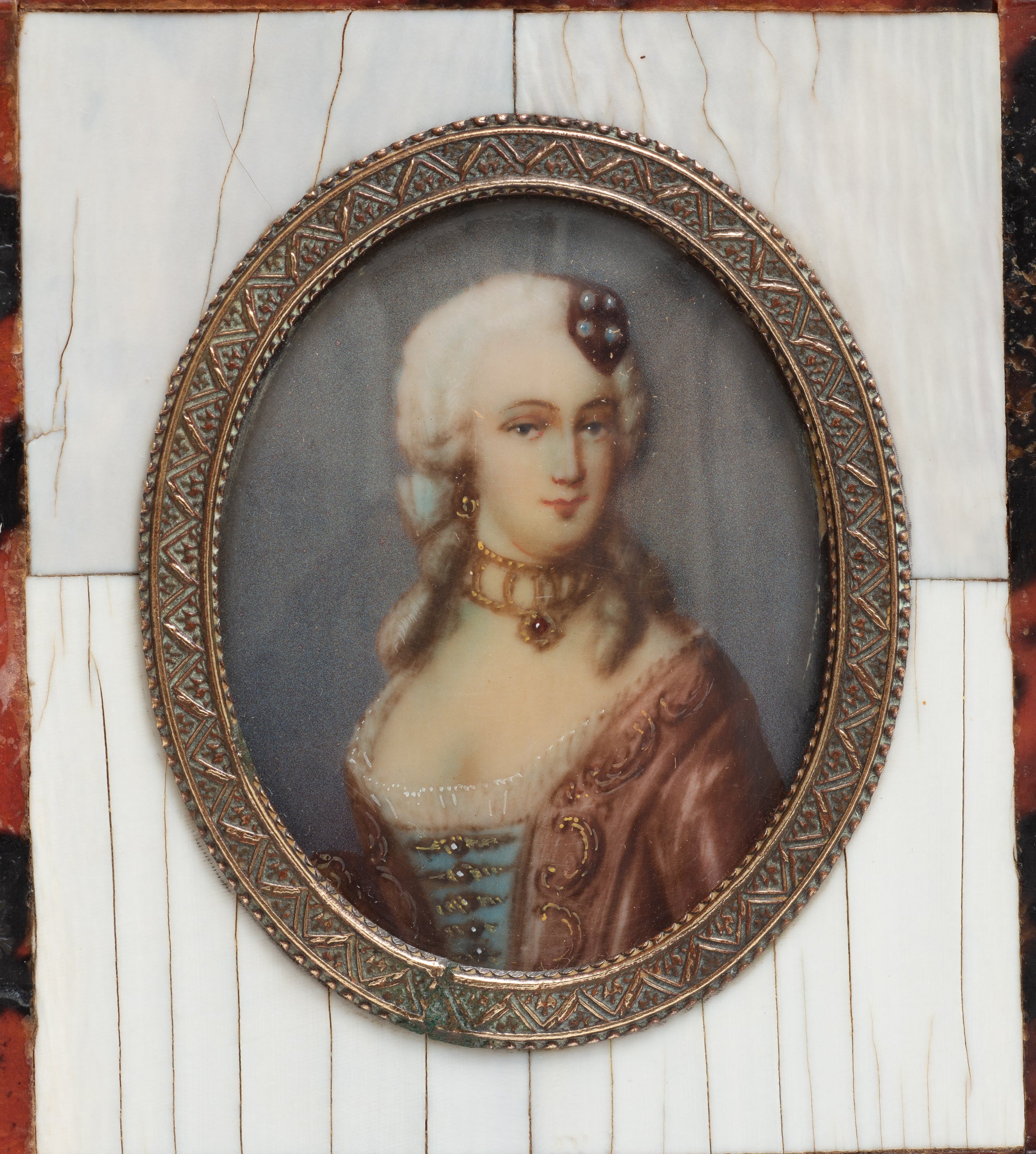 Antique French Portrait Miniature of an Aristocratic Lady In Gilt Metal Mount (Code 2222)