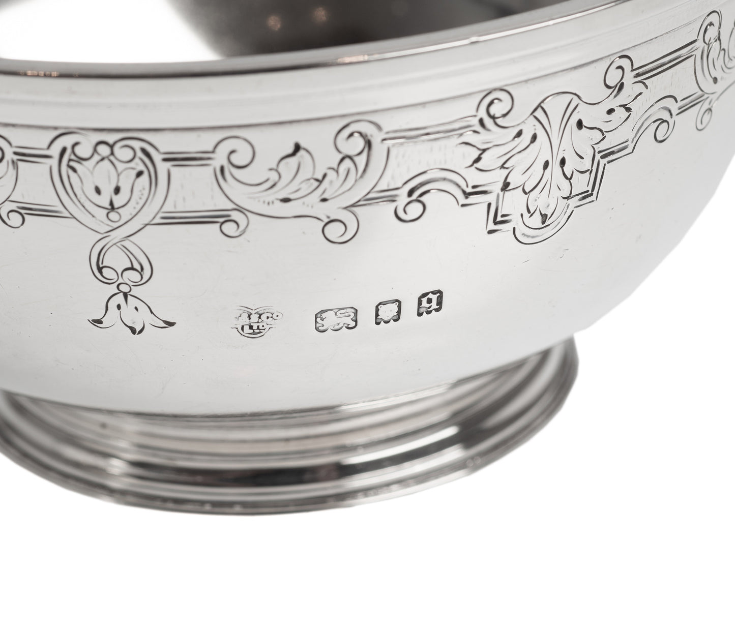 Art Deco Silver Goldsmiths & Silversmiths Heavy Lidded Dish with Chased Detail (Code 2325)