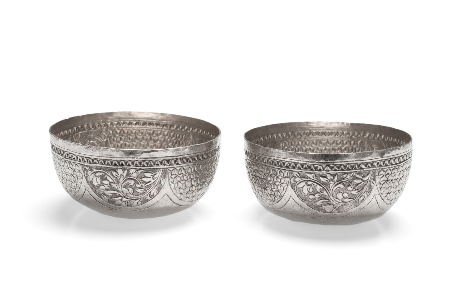 Pair Antique Indian Sterling Silver Repousse Bowls for Foliate Patterns c1880 (Code 2407)