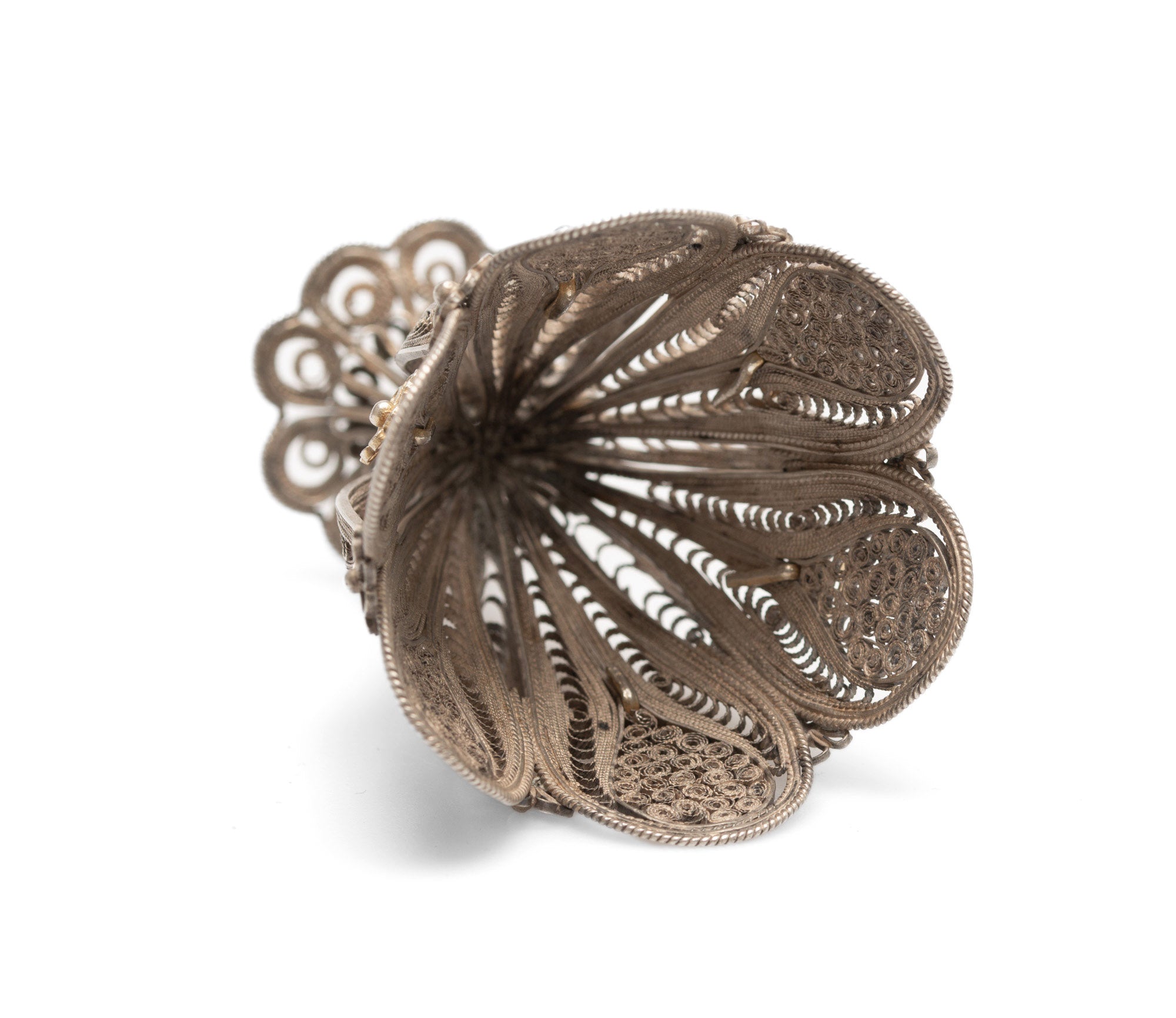 Antique Ottoman Islamic Silver Filigree Zarf of Petal Form with Flower Detail (Code 2565)