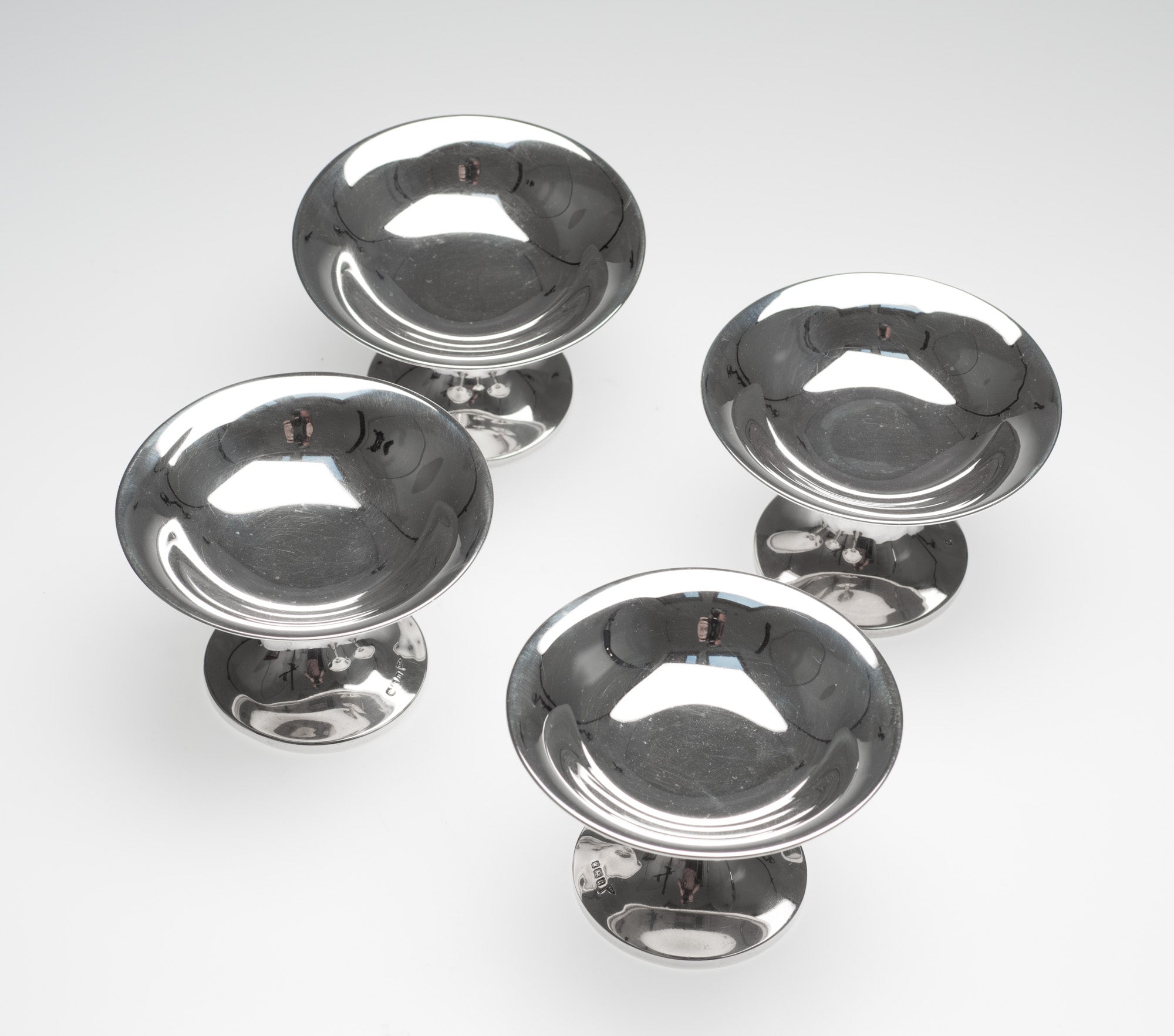Set of 4 Antique Walker & Hall Solid Silver Sweetmeat or Bonbon Dishes / Tazza (Code 2708)