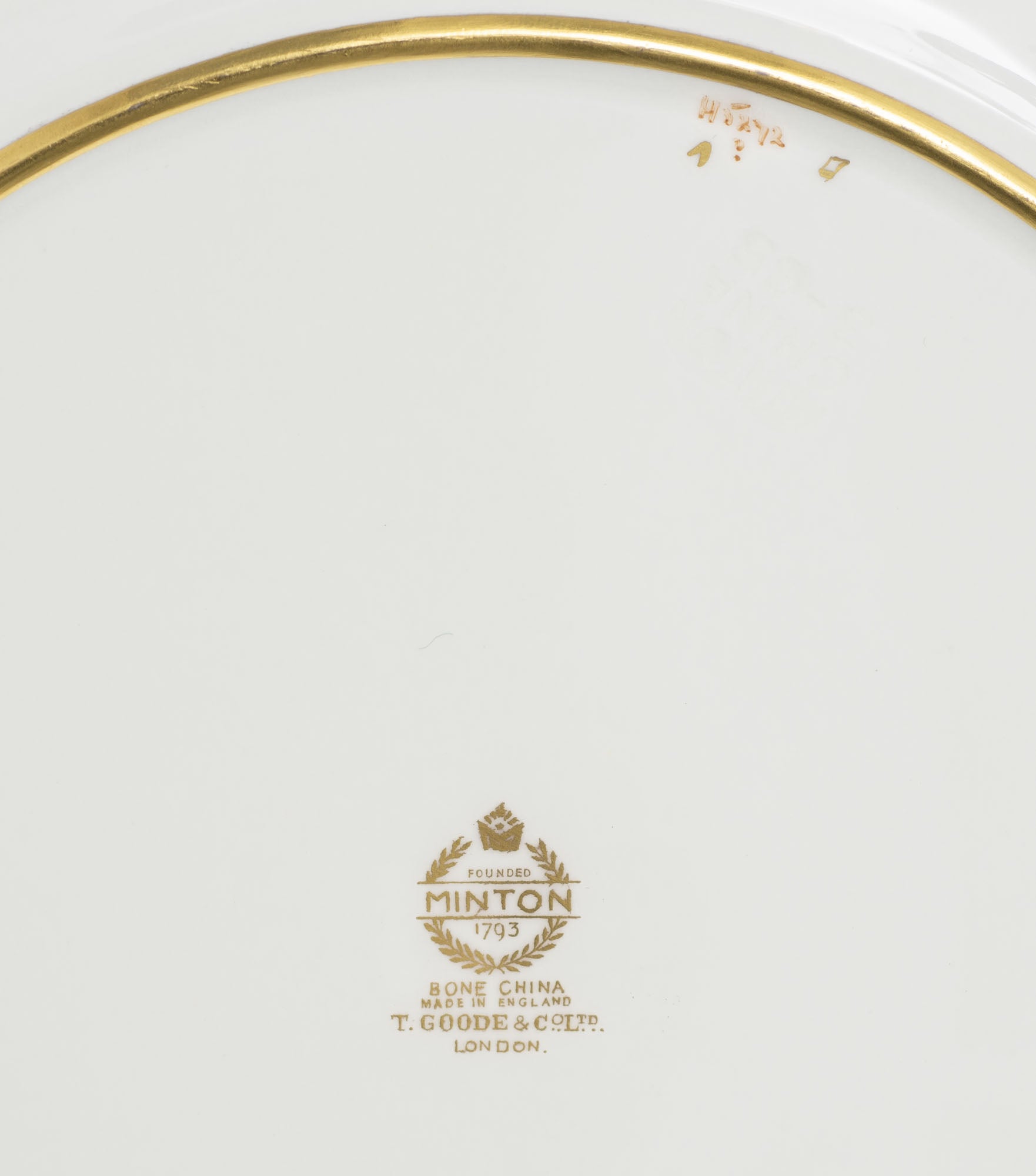 Minton Pate sur Pate Panel & Embossed Gold Dinner Plate - T Goode & Co, Mayfair (2915)