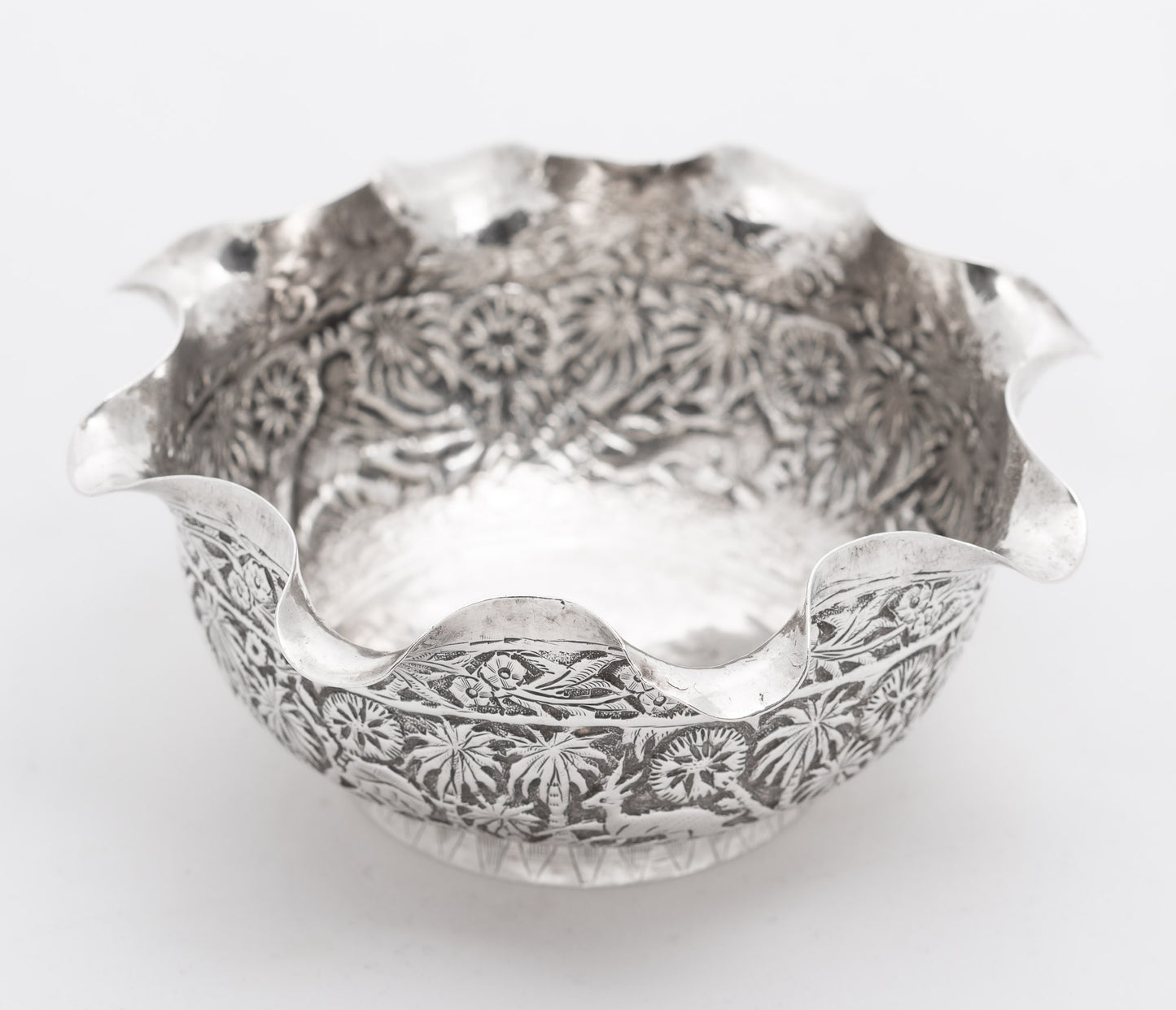 Antique Indian Sterling Silver Lucknow Repousse Bowl with Jungle Scenic c1890 (3093)