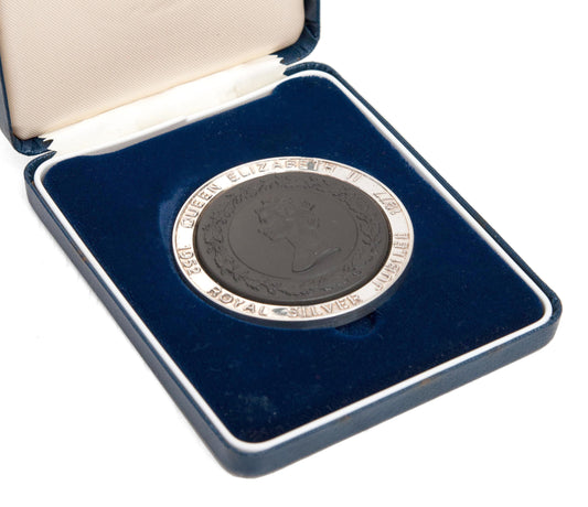 Wedgwood Black Basalt and Solid Silver Queen Elizabeth II Jubilee Medallion  (Code 8676)