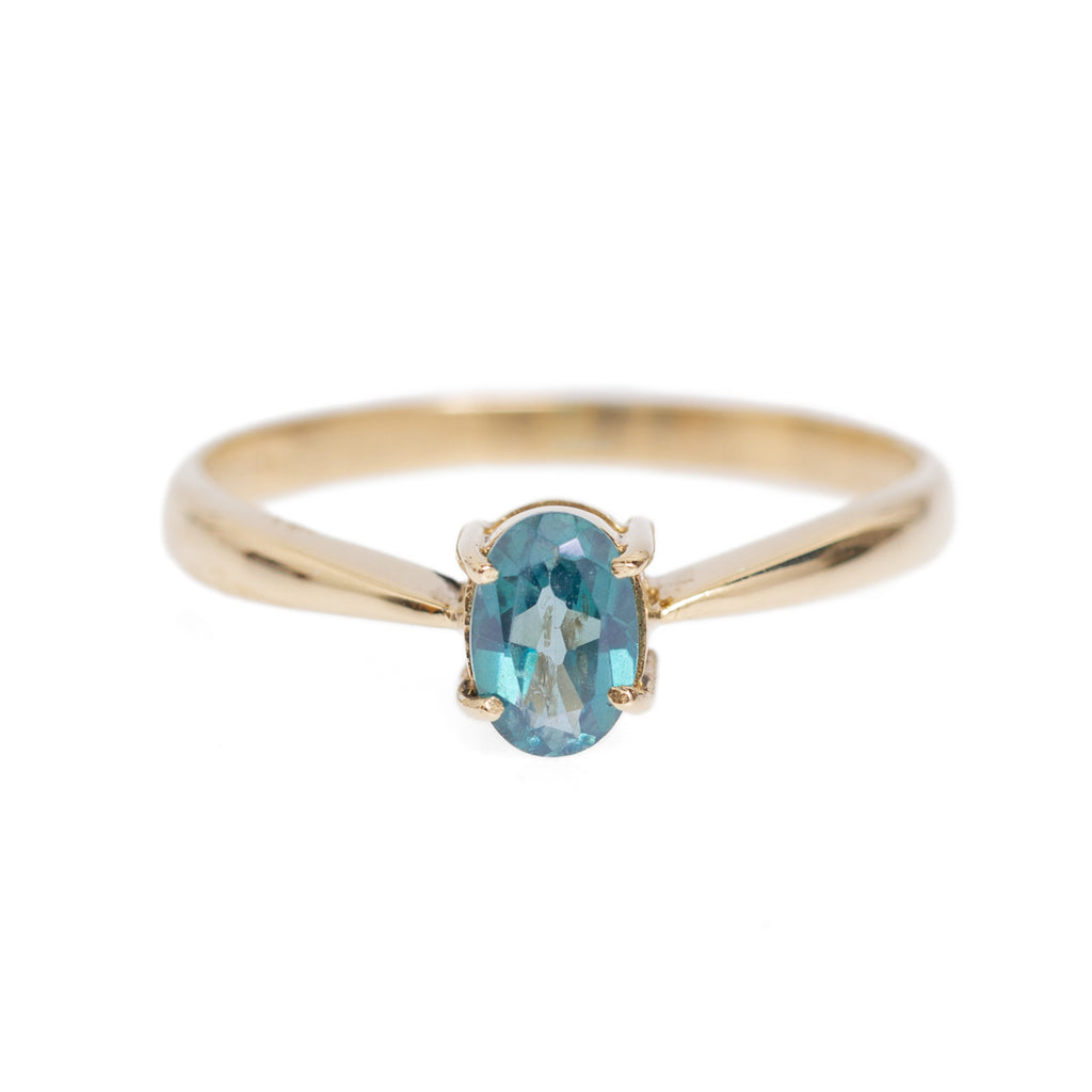Vintage 9ct Gold Blue Topaz Solitaire Ring - Oval Facet Cut - Four Prong Hand Made Mount - UK Size P - A1029