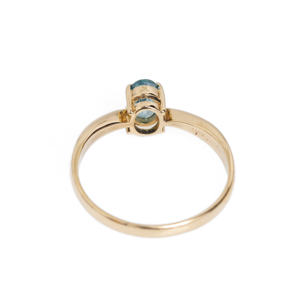 Vintage 9ct Gold Blue Topaz Solitaire Ring - Oval Facet Cut - Four Prong Hand Made Mount - UK Size P - A1029