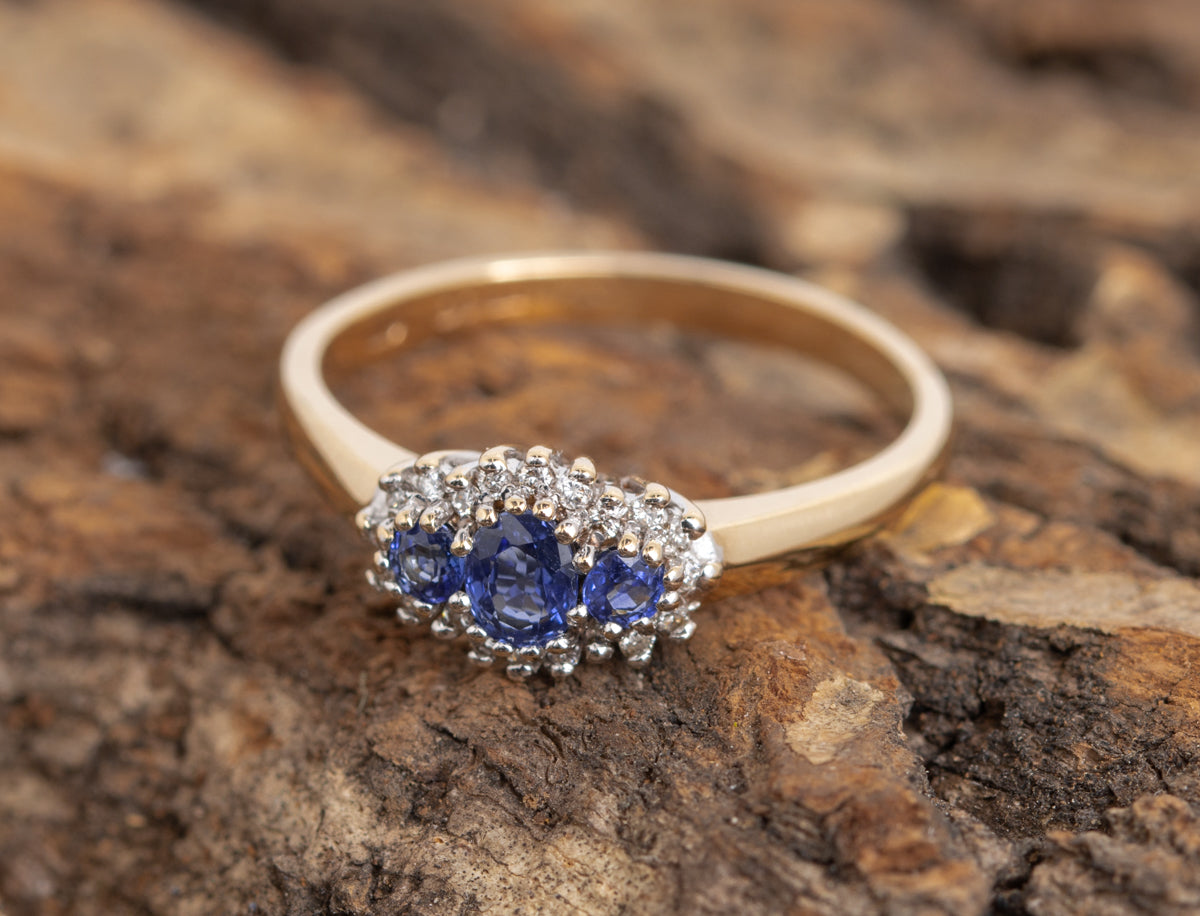 9ct Gold & Cornflower Blue Sapphire Trilogy Ring With Diamond Halo UK Size M (Code A1085)