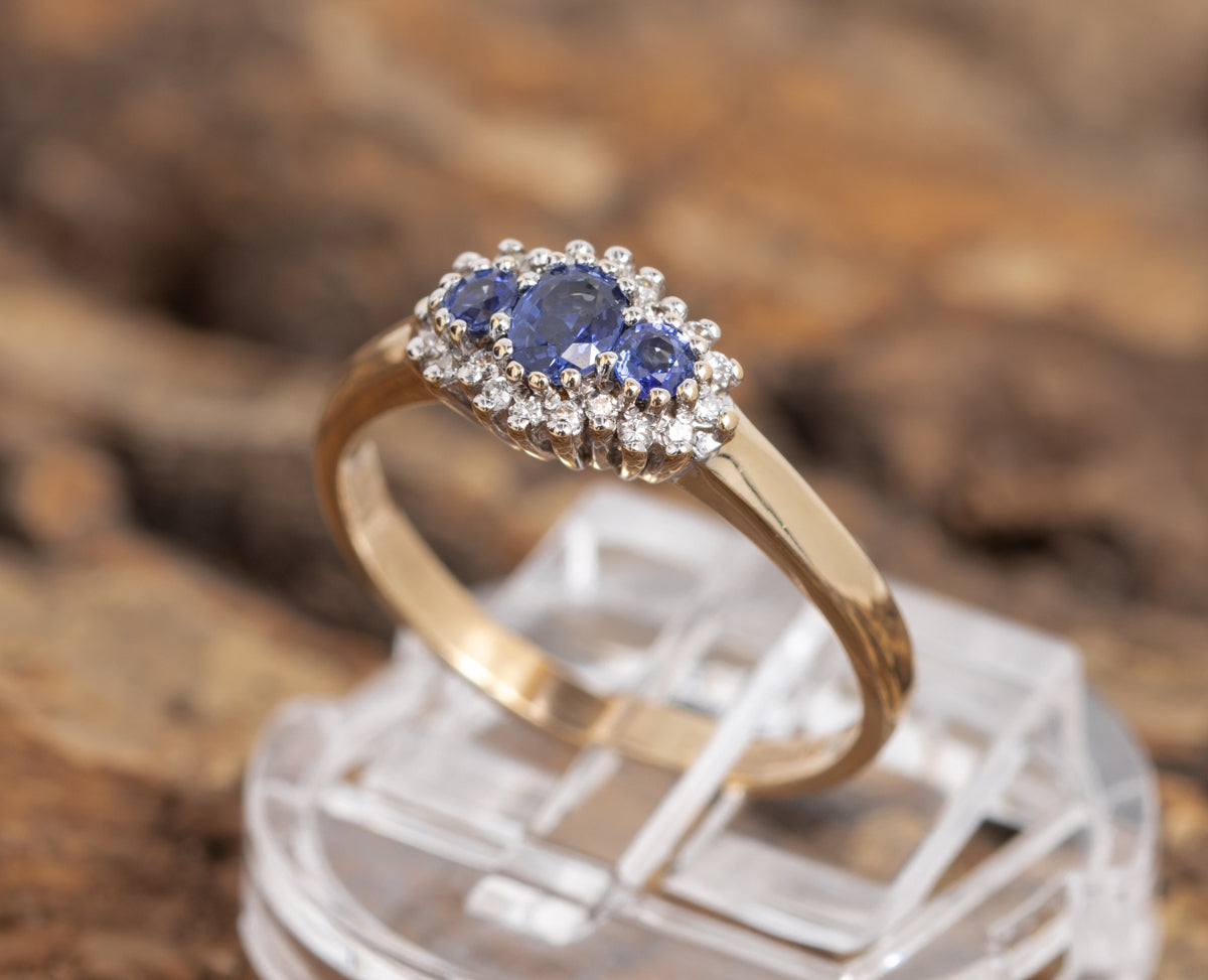 9ct Gold & Cornflower Blue Sapphire Trilogy Ring With Diamond Halo UK Size M (Code A1085)