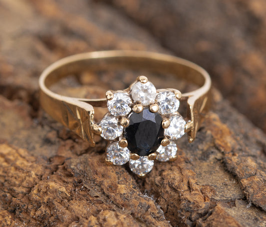 Vintage 9ct Gold Sapphire & CZ Halo 1970's Ring With Decorative Shoulders UK Size L1/2 (Code A1088)