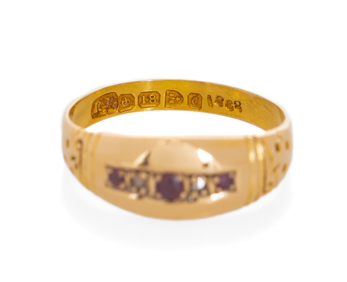 Antique Edwardian 18ct Gold Natural Ruby & Diamond 5 Stone Ring / Band UK Size N (Code A1109)