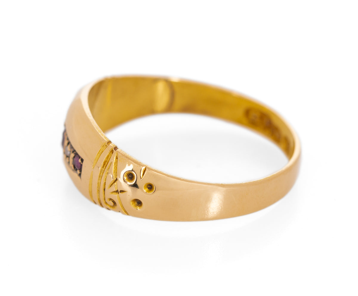 Antique Edwardian 18ct Gold Natural Ruby & Diamond 5 Stone Ring / Band UK Size N (Code A1109)