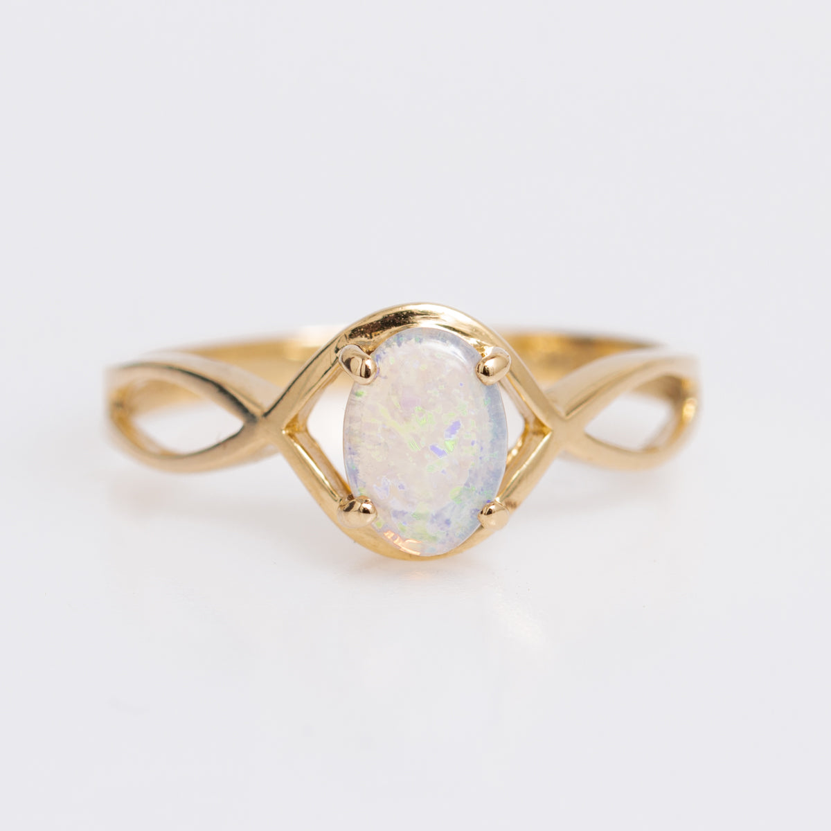 Elegant Ladies 10K Gold & White Opal Ring With Decorative Band Size M1/2 (A1139)