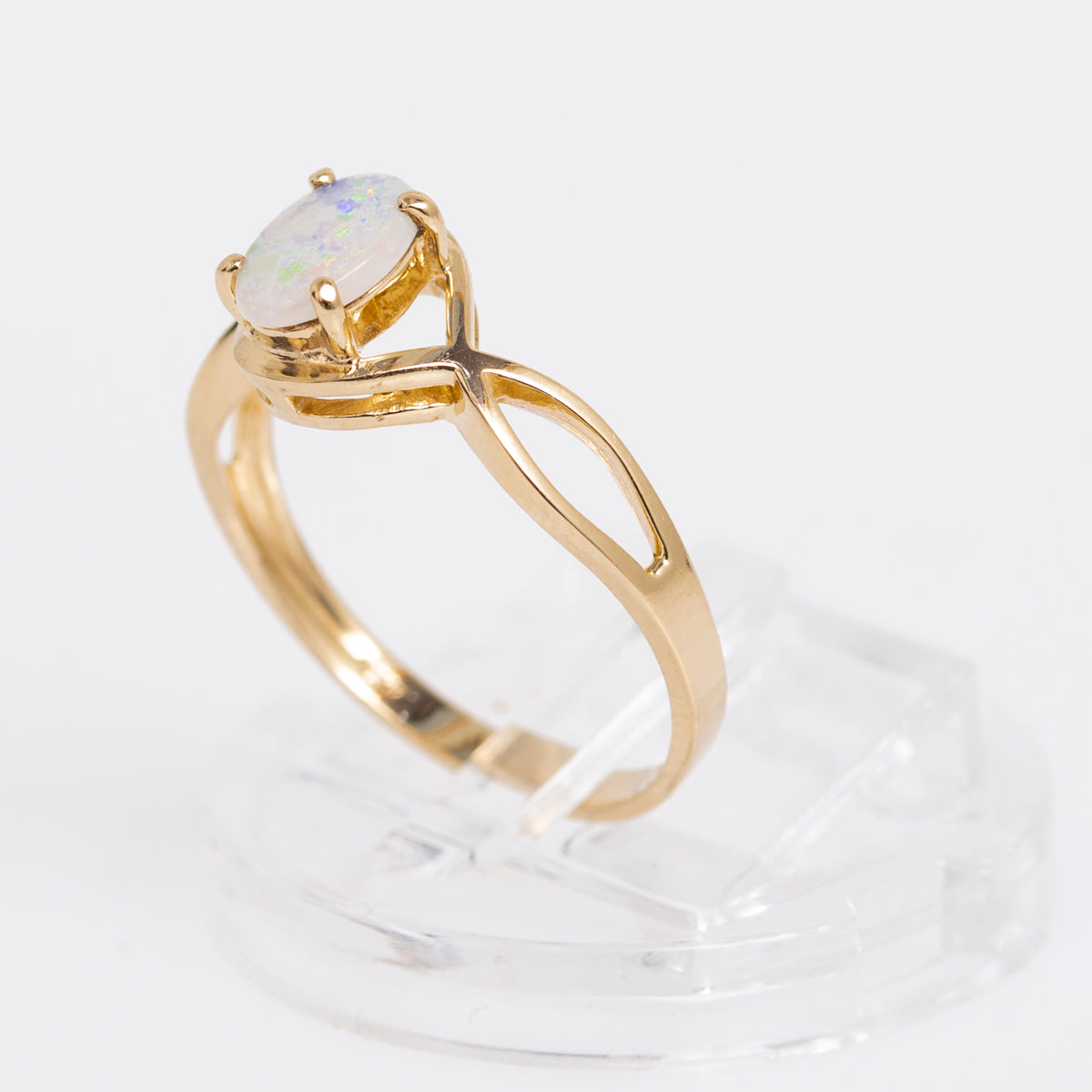 Elegant Ladies 10K Gold & White Opal Ring With Decorative Band Size M1/2 (A1139)