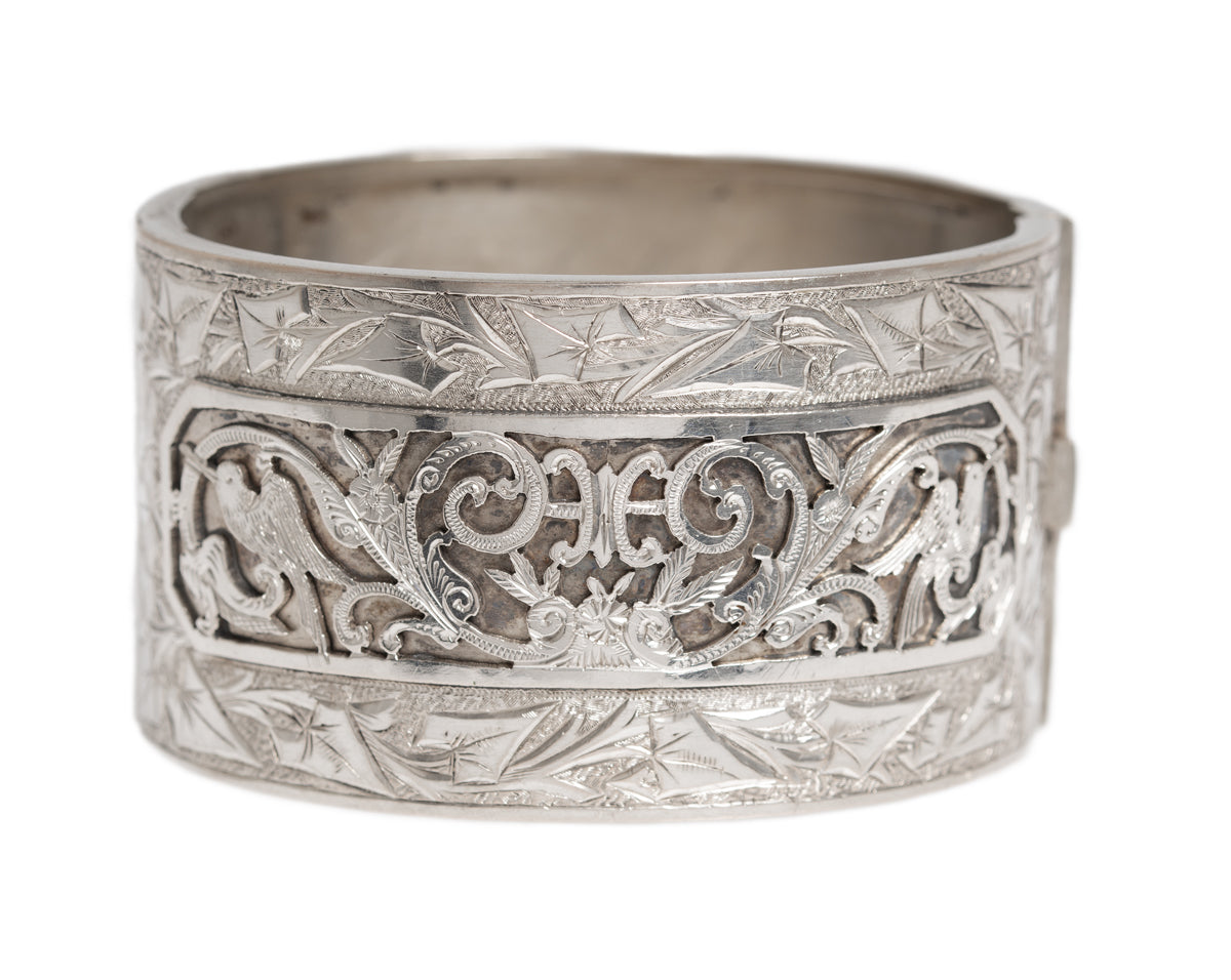 Antique Victorian Sterling Silver Wide Cuff Bangle/Bracelet With Chased Details (A1222)