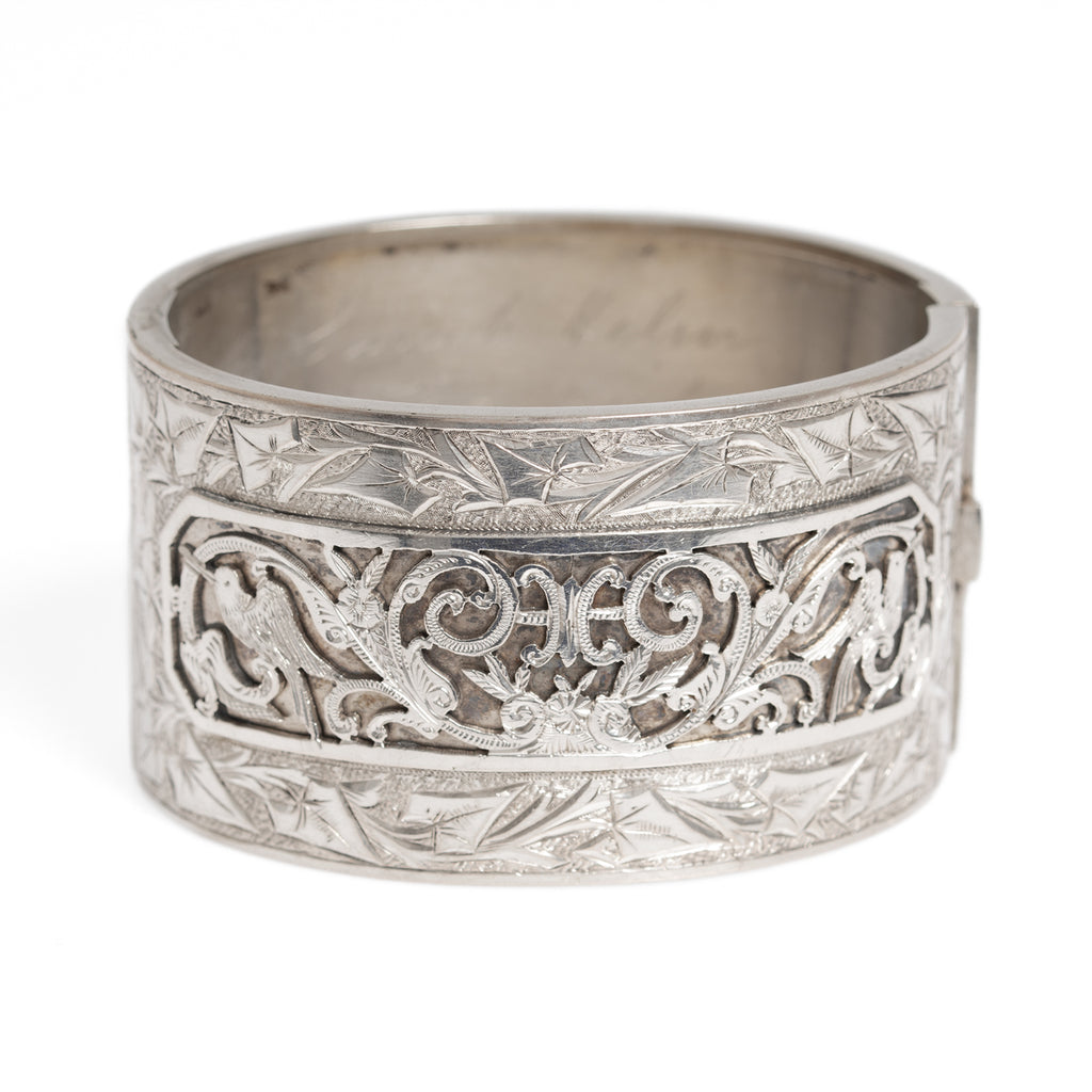 Antique Victorian Sterling Silver Wide Cuff Bangle/Bracelet With Chased Details (A1222)