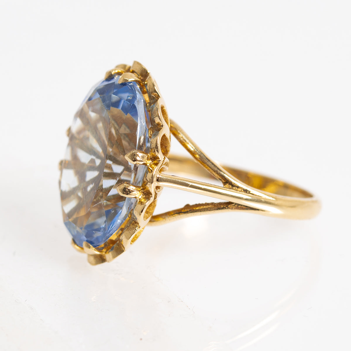 Vintage 9ct Gold & Very Large 8.4ct Sky Blue Topaz Dress Ring Ladies Size O1/2 (A1230)