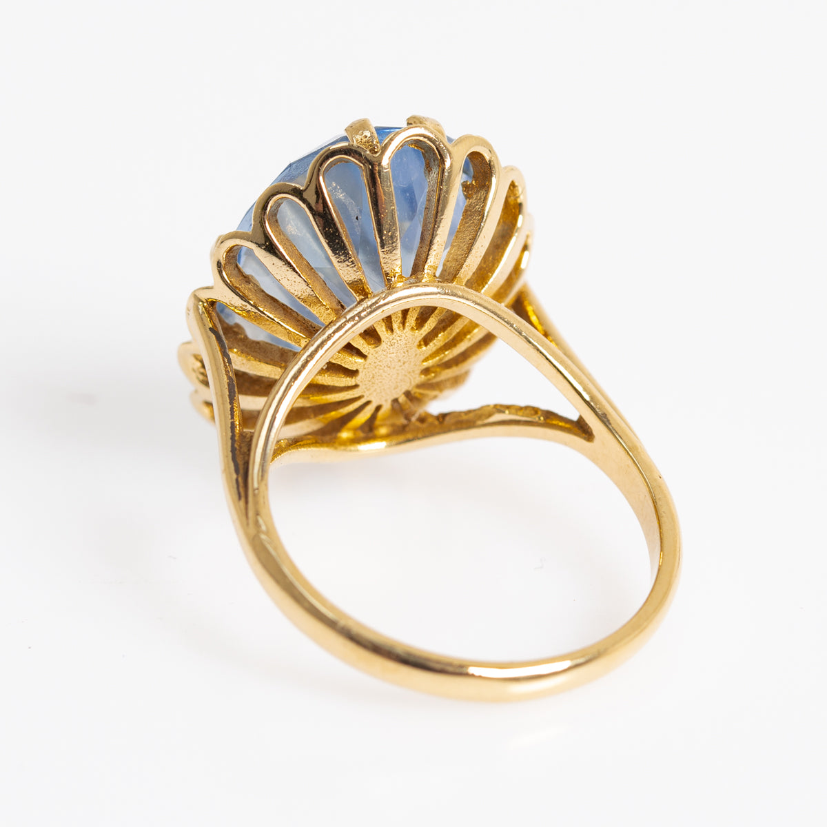 Vintage 9ct Gold & Very Large 8.4ct Sky Blue Topaz Dress Ring Ladies Size O1/2 (A1230)