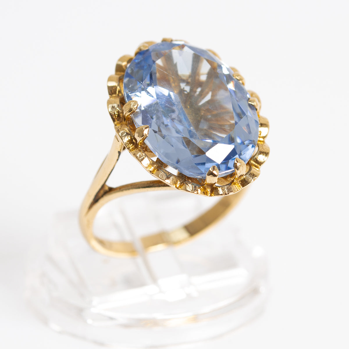 Vintage 9ct Gold & Very Large 8.4ct Sky Blue Topaz Dress Ring Ladies Size O1/2 (A1230)