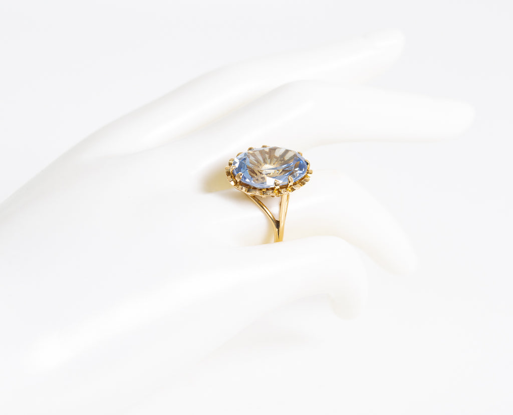 Vintage 9ct Gold & Very Large 8.4ct Sky Blue Topaz Dress Ring Ladies Size O1/2 (A1230)