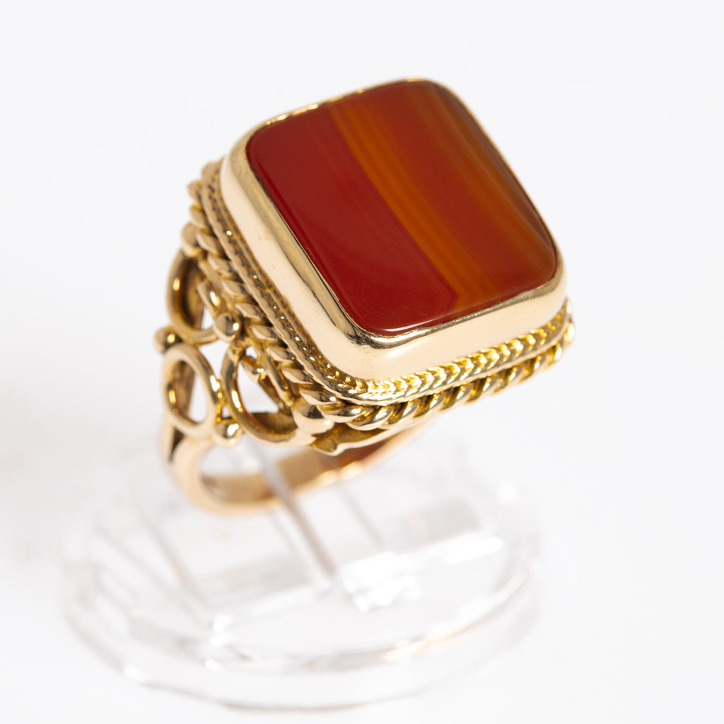 Vintage 9ct Gold Large Signet/Dress Ring Banded Carnelian & Fancy Mount (A1250)