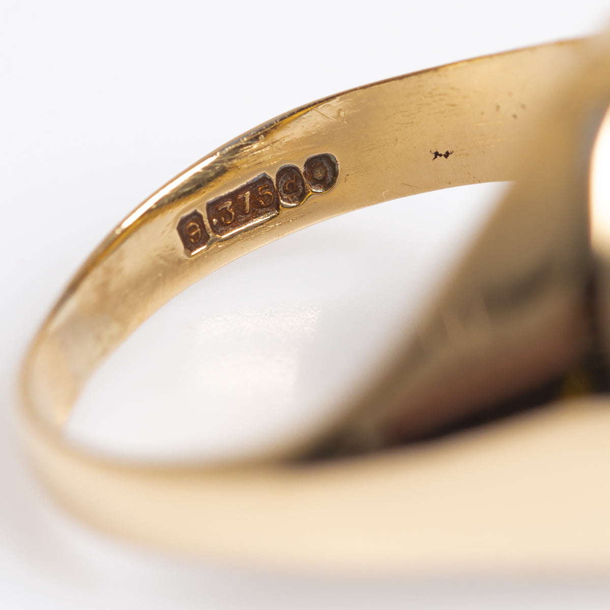 Vintage 9ct Gold Signet Ring With Intaglio Carved Centurion Head Hematite Stone  (A1260)