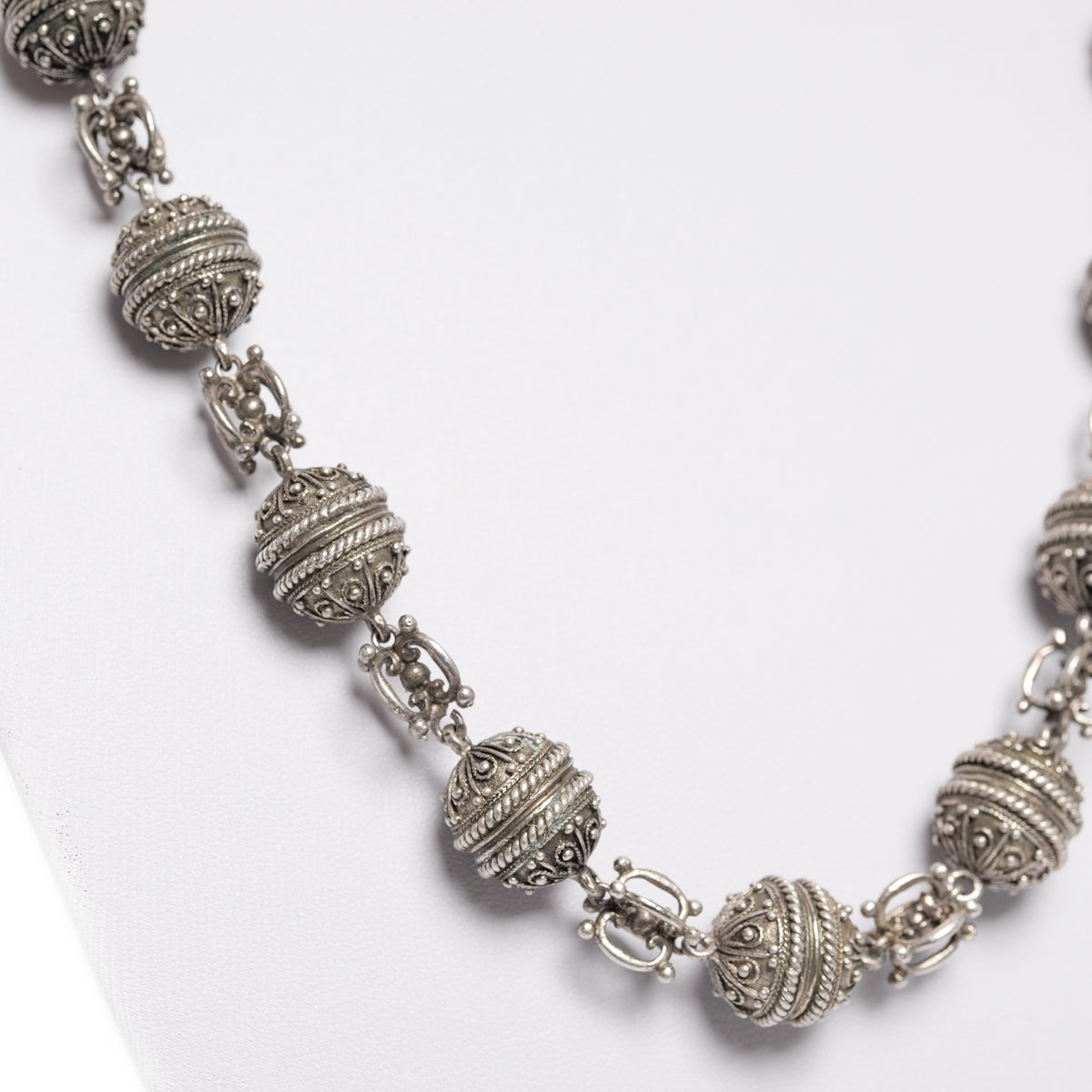 Vintage Yemenite Hand Made Ethnic Heavy Silver Beaded Necklace 54cms Length (A1268)