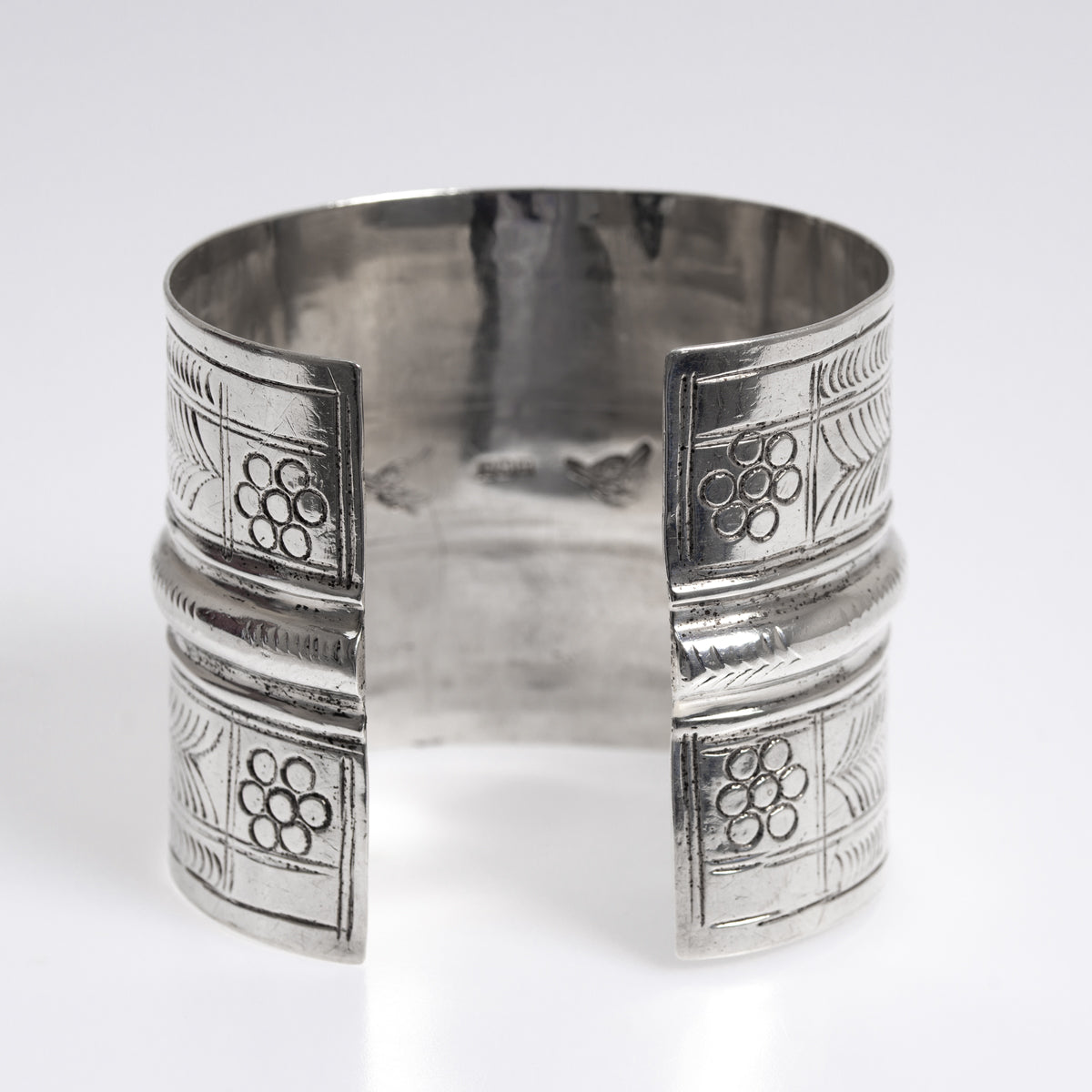 Vintage Egyptian Bedouin Siwa .800 Silver Large Cuff Bangle By Mohamed Mekkawy (A1273)