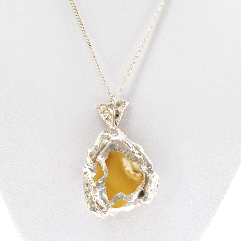 Artisan Hand Made Sterling Silver & Egg Yolk Amber Cabochon Pendant & Chain (A1297)