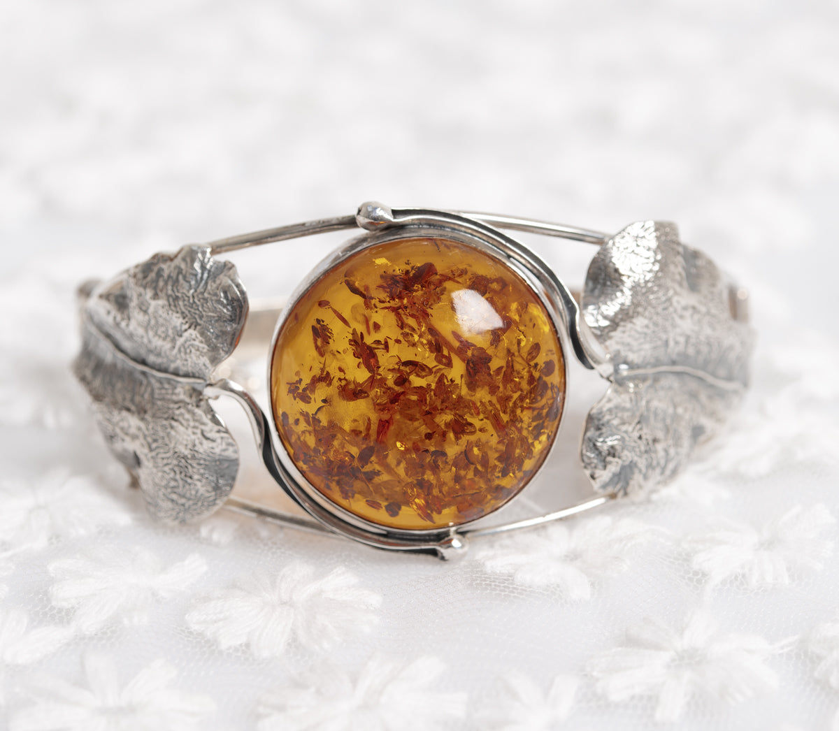 Vintage Sterling Silver Leaf Design Bracelet / Bangle With Large Amber Cabochon (A1312)