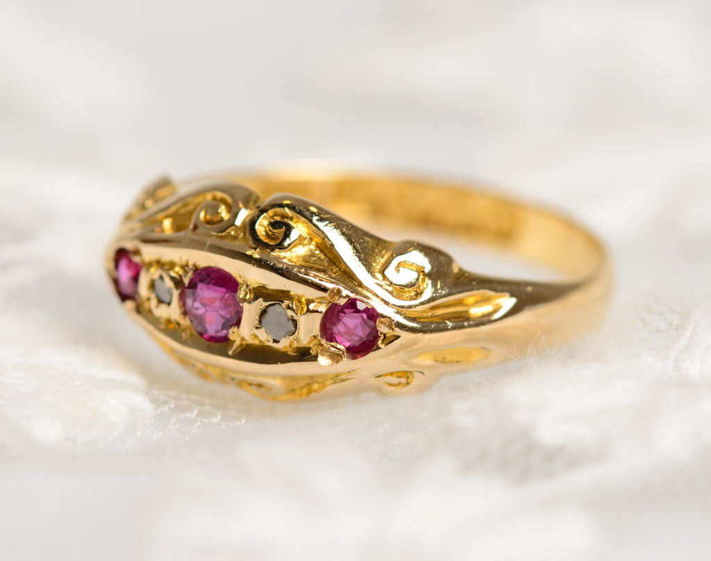 Antique 18ct Gold Ring Ruby & Diamond Set Hallmarked 1917 (A1347)