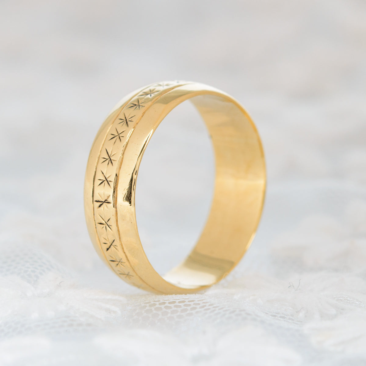 Vintage 9ct Gold Wedding Ring Band With Decorative Pattern Hallmark 1978  (A1349)