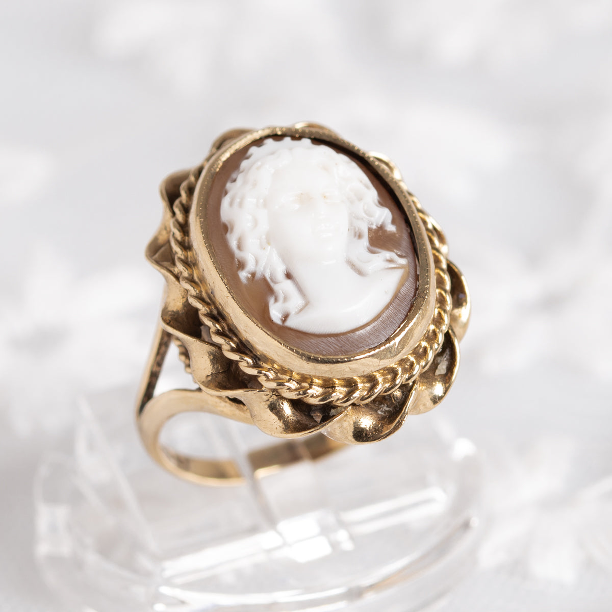 Vintage 9ct Gold Cameo Ring Female Portrait 1970 s Hallmarked UK Size M (A1354)