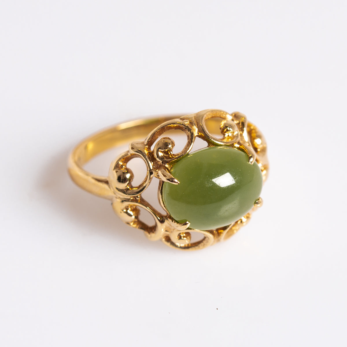 Vintage 9ct Gold Jade Gemstone Ring Green Oval Cabochon c1990 UK Size N (A1356)
