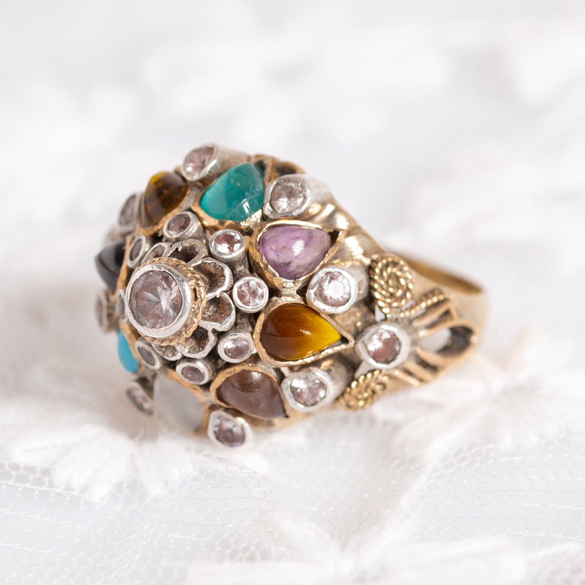 Vintage 14k Yellow Gold Ring Thai Princess Harem Gemstone Nop-pa-kao (A1357)