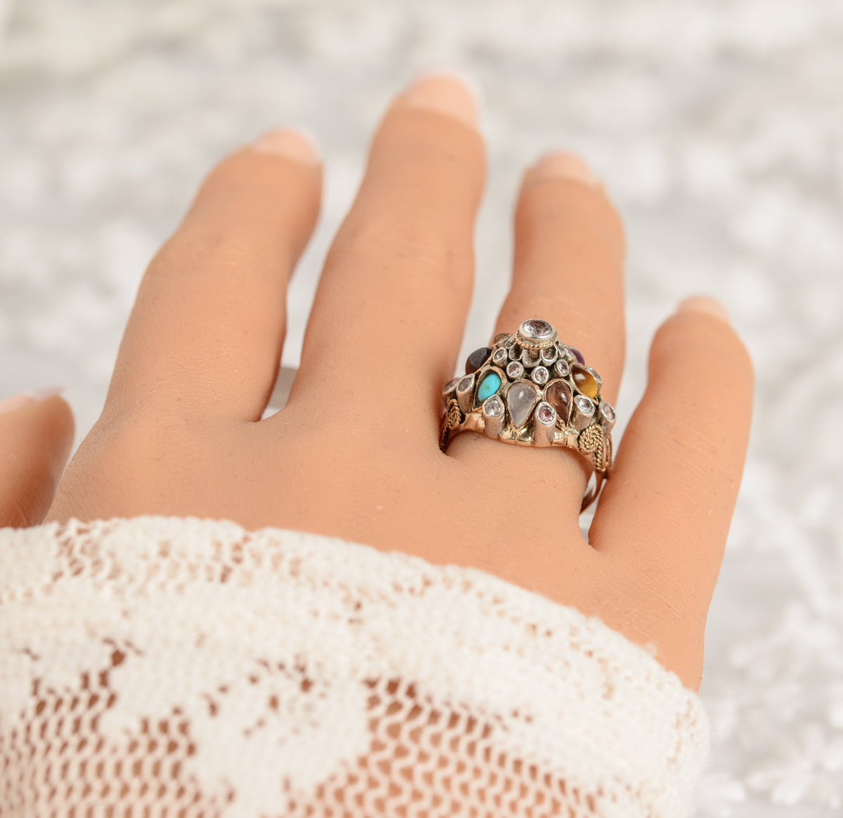 Vintage 14k Yellow Gold Ring Thai Princess Harem Gemstone Nop-pa-kao (A1357)