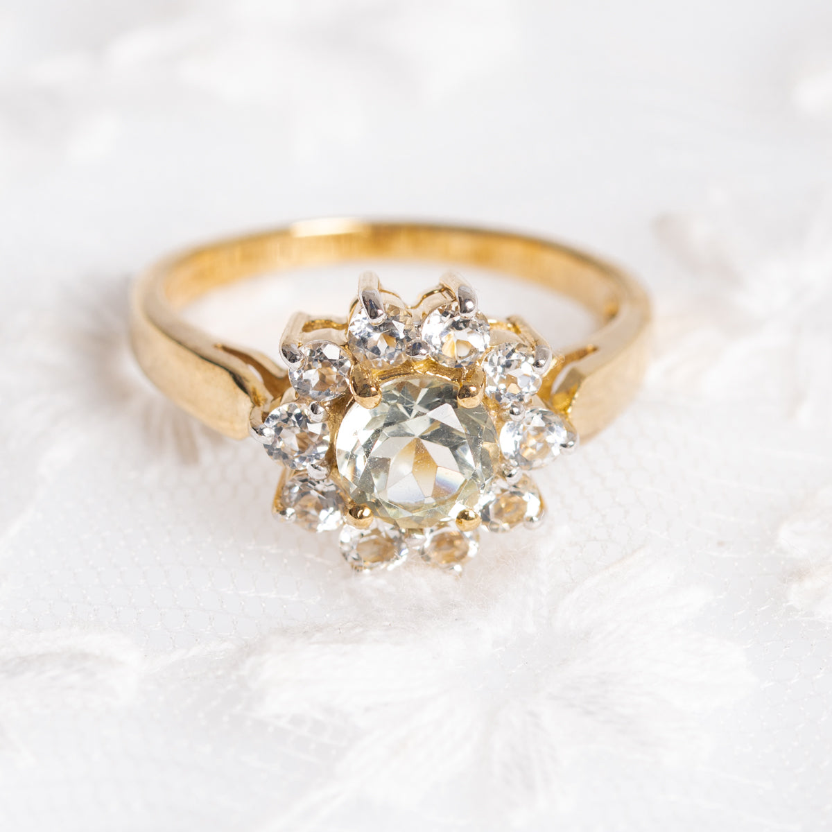 9ct Gold Ring With Aquamarine Gemstone & Halo Design Hallmarked 2007 (A1376)